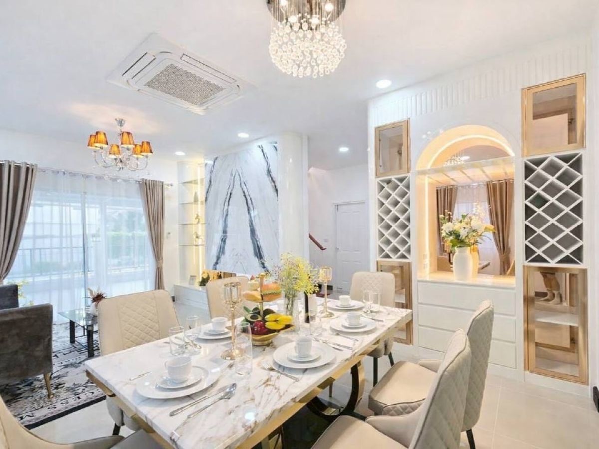 HS1374- 4Bedrooms Single House 2-Storey For Sale in Lalin Village in Thung Klom-Tal Man Pattaya