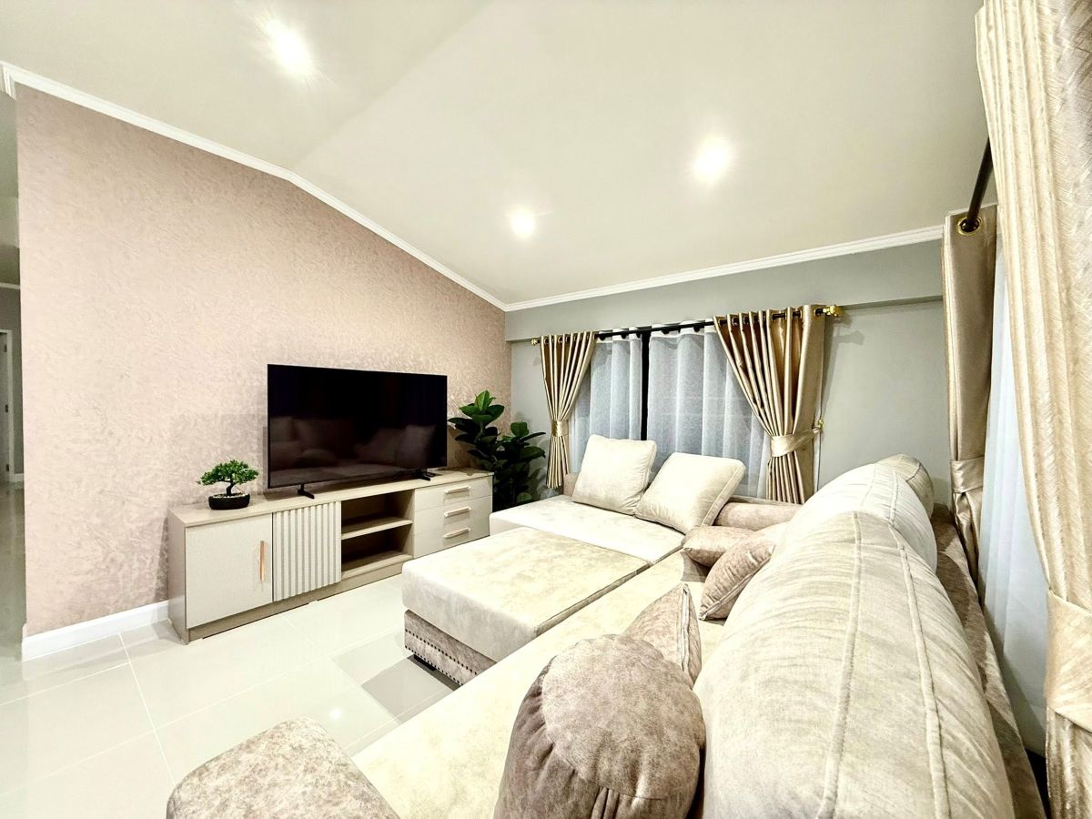 HS1380 – 4Bedrooms Pool Villa For Sale in Wanta Village in Phatthanakan 1 in Noen Plubwan