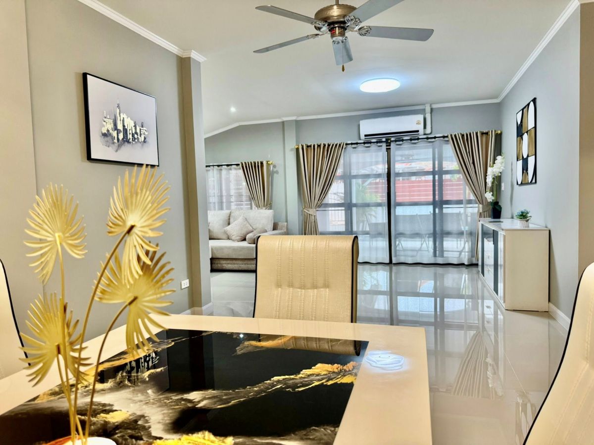 HS1380 – 4Bedrooms Pool Villa For Sale in Wanta Village in Phatthanakan 1 in Noen Plubwan