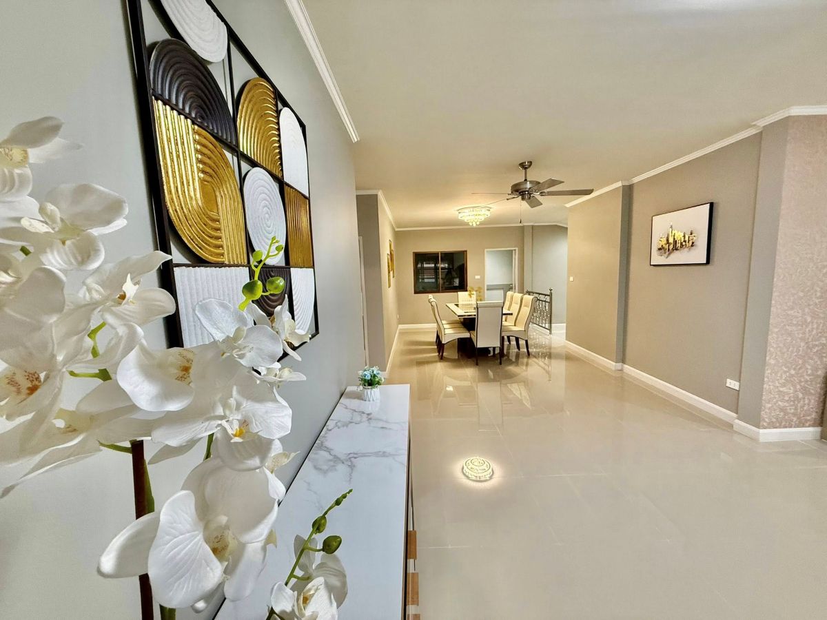 HS1380 – 4Bedrooms Pool Villa For Sale in Wanta Village in Phatthanakan 1 in Noen Plubwan