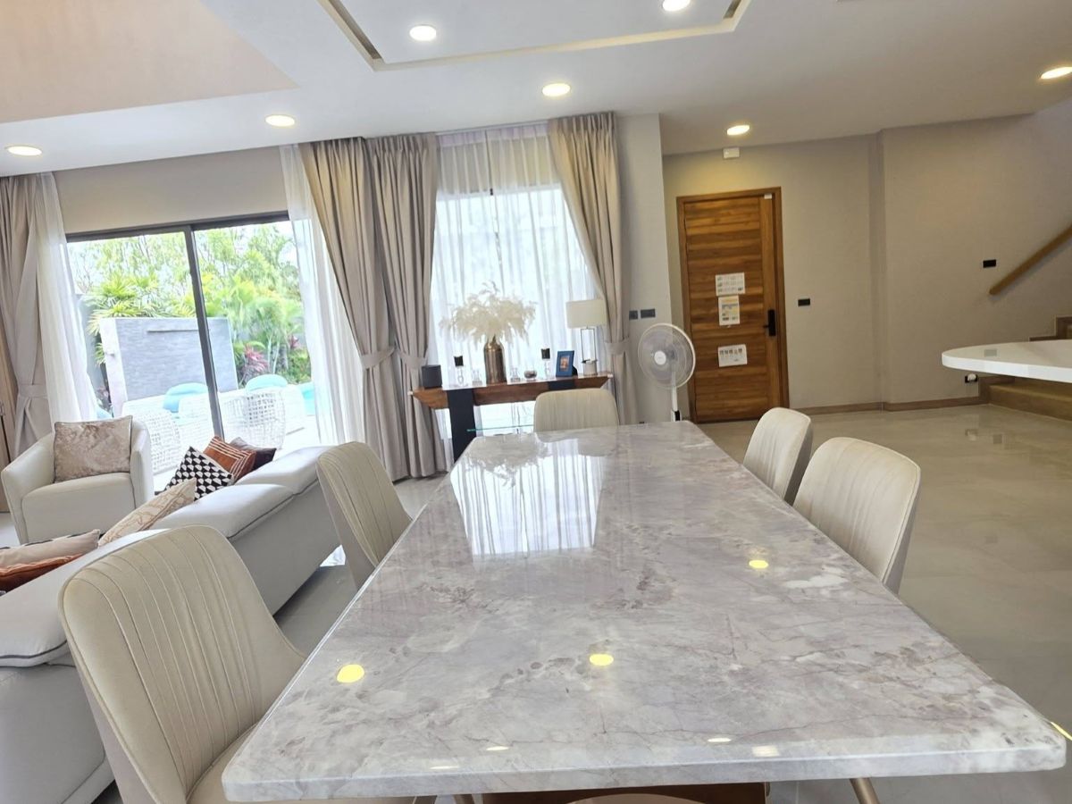 HS1373- 4Bedrooms Luxury Pool Villa 2-Storey for sale in Tung Klom-Tal Man, Pattaya