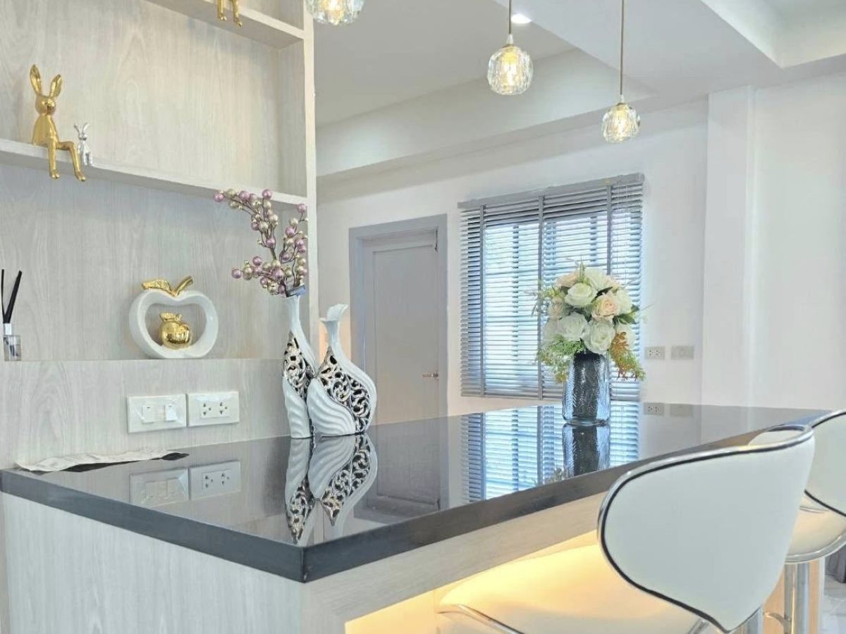 HS1387 – 4Bedrooms Pool Villa House For Sale in Central Park 5 Village in Tungklom-Talman
