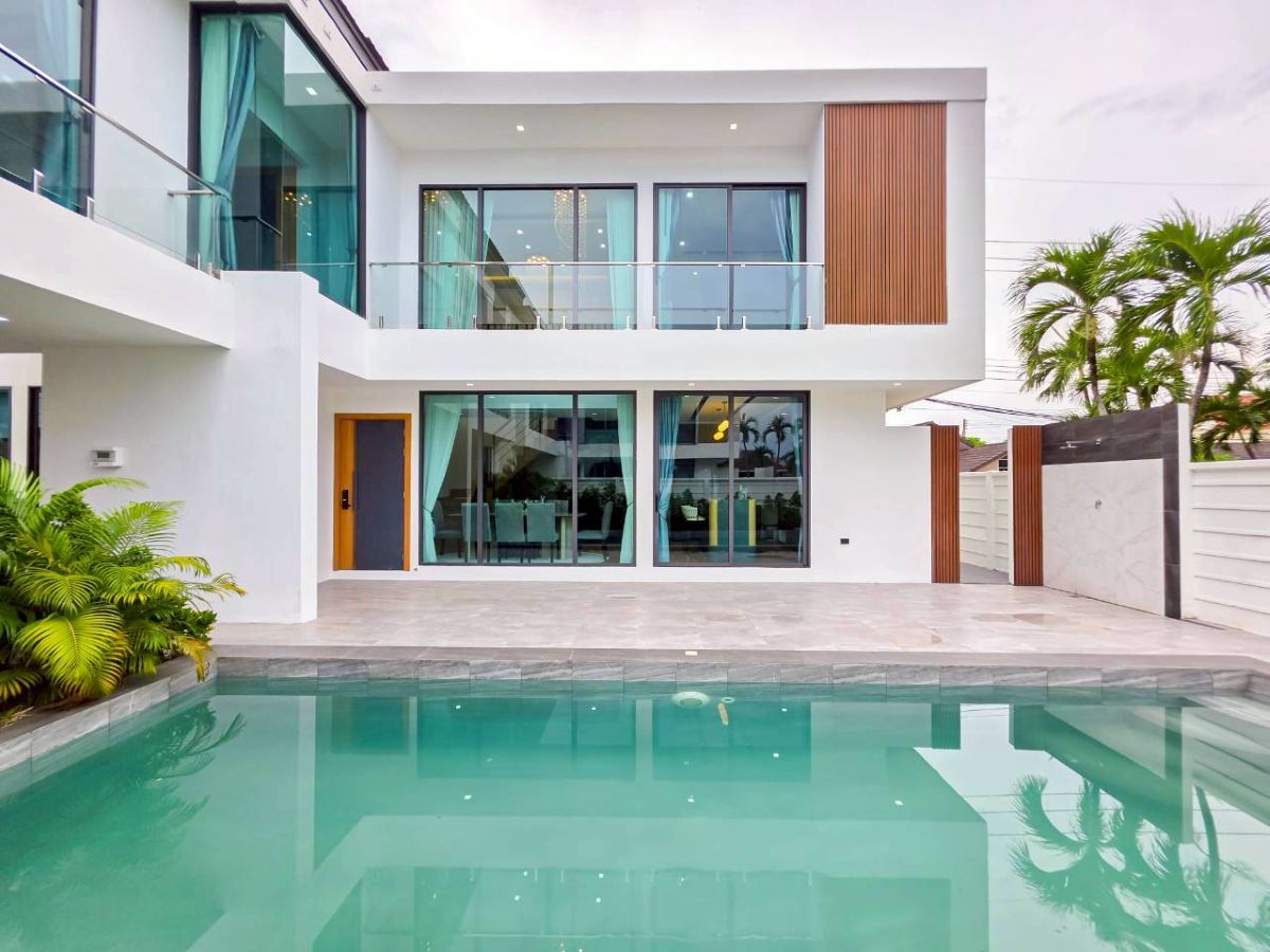 HS1421 – 3Bedrooms Pool Villa House for Sale in Ariya Village in Soi Siam Country Club
