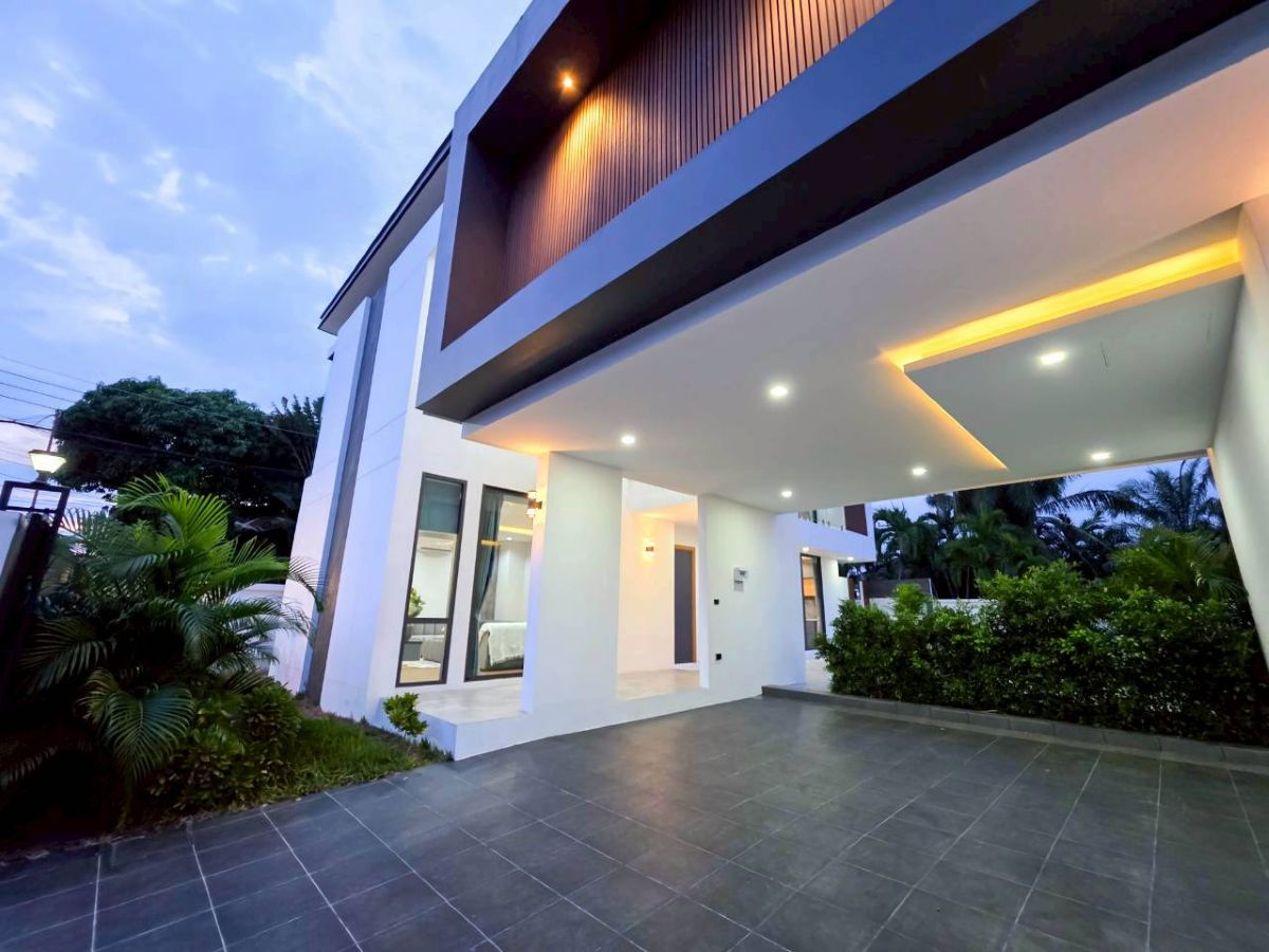 HS1421 – 3Bedrooms Pool Villa House for Sale in Ariya Village in Soi Siam Country Club