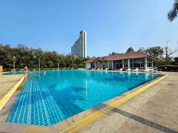 CS0970 – 2Bedrooms Condominium for Sale in View Talay 8 in Jomtien