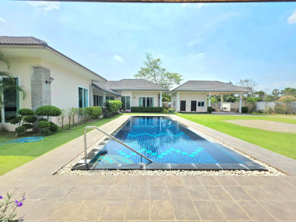 HS1450 – 3Bedrooms Pool Villa House for Sale in Huay Yai