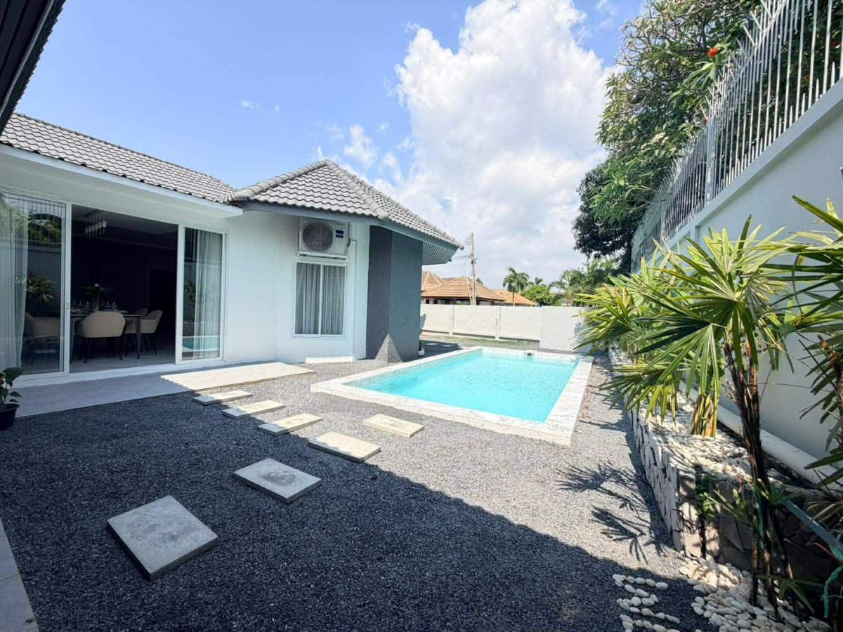HS1437 – 4Bedrooms Pool Villa for Sale in Srisuk Village in NongKrabok