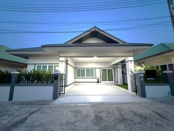HS1443 – 3Bedrooms Single House for Sale in Pornthep Garden 5 in Chaiyaporn Vitee