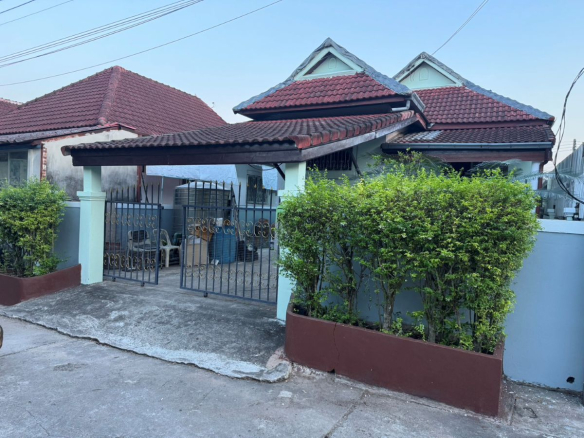 HS1444 – 3Bedroom Single House for Sale/Rent in Rattanakorn Village 1-2 in Noen Plub Wan
