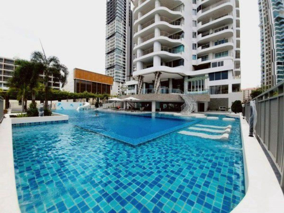 CS0975 – 2Bedrooms Condominium Beach Front for Sale/Rent in La Royale in Na Jomtien