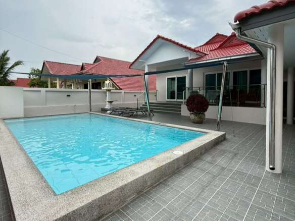 HS1446 – 3Bedrooms Pool Villa House for Sale in Royal Prestige Village in Soi Siam Country Club