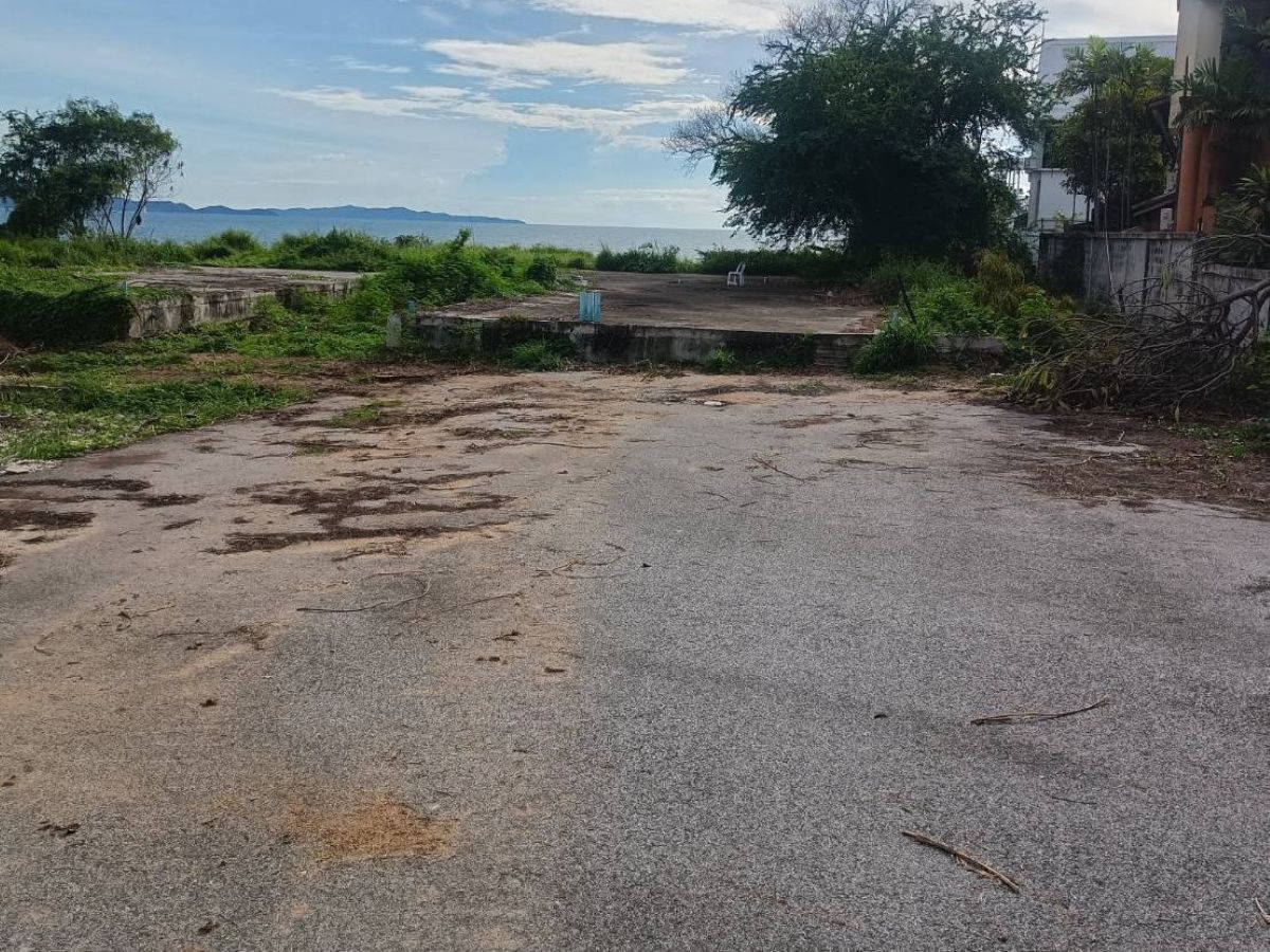 LS0063 – Land for Sale in Na Jomtien