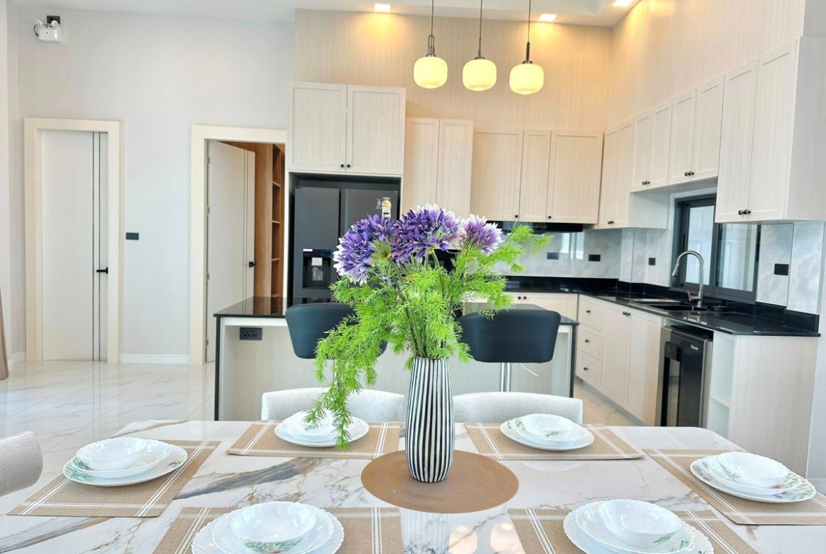HS1449 -4Bedrooms Luxury Pool Villa House for Sale in Soi Siam Country Club