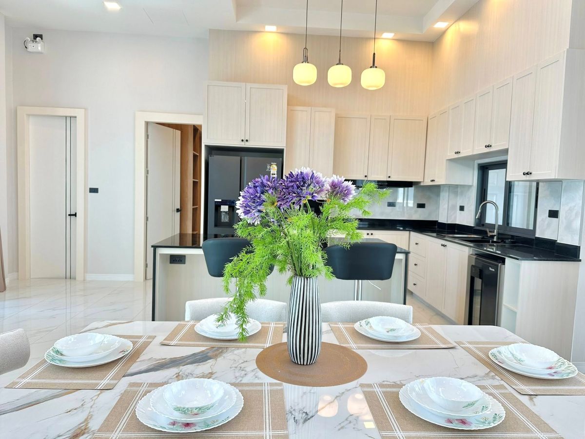 HS1449 -4Bedrooms Luxury Pool Villa House for Sale in Soi Siam Country Club