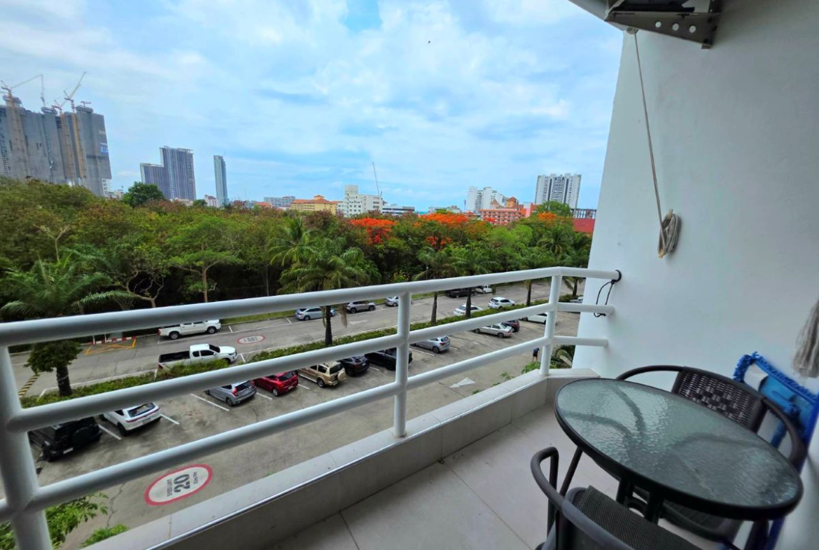 CS0964 – 1 Bedroom Condominium for Sale in View Talay 2B in Jomtien