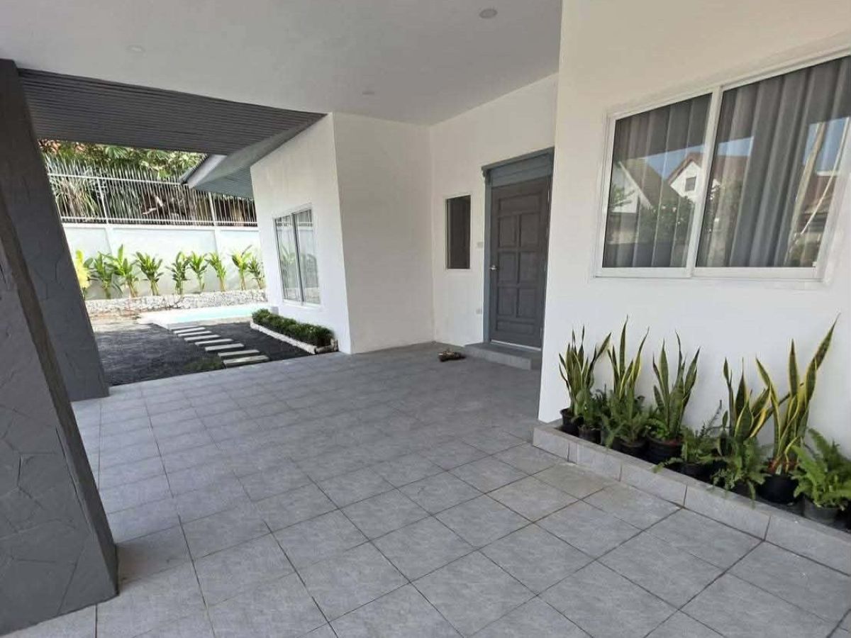 HS1437 – 4Bedrooms Pool Villa for Sale in Srisuk Village in NongKrabok