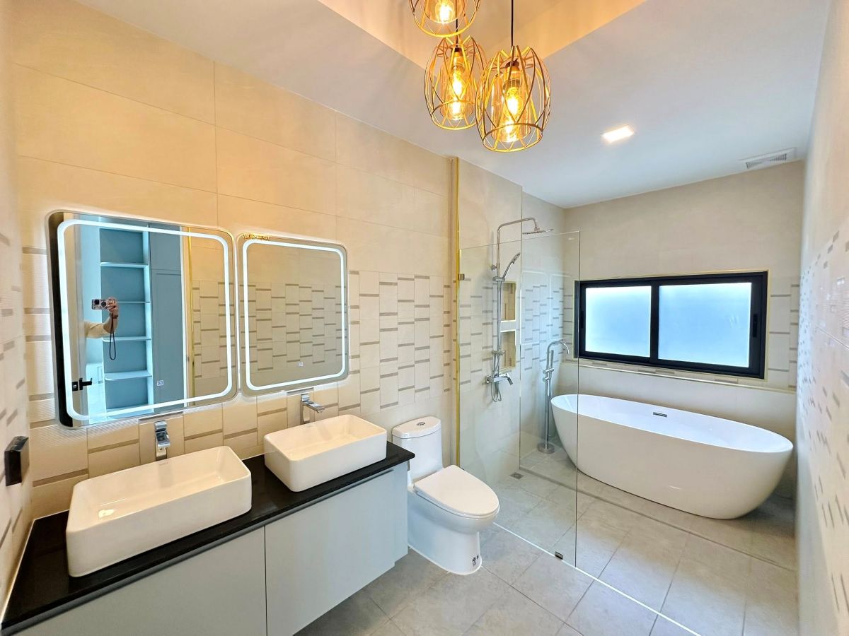 HS1449 -4Bedrooms Luxury Pool Villa House for Sale in Soi Siam Country Club