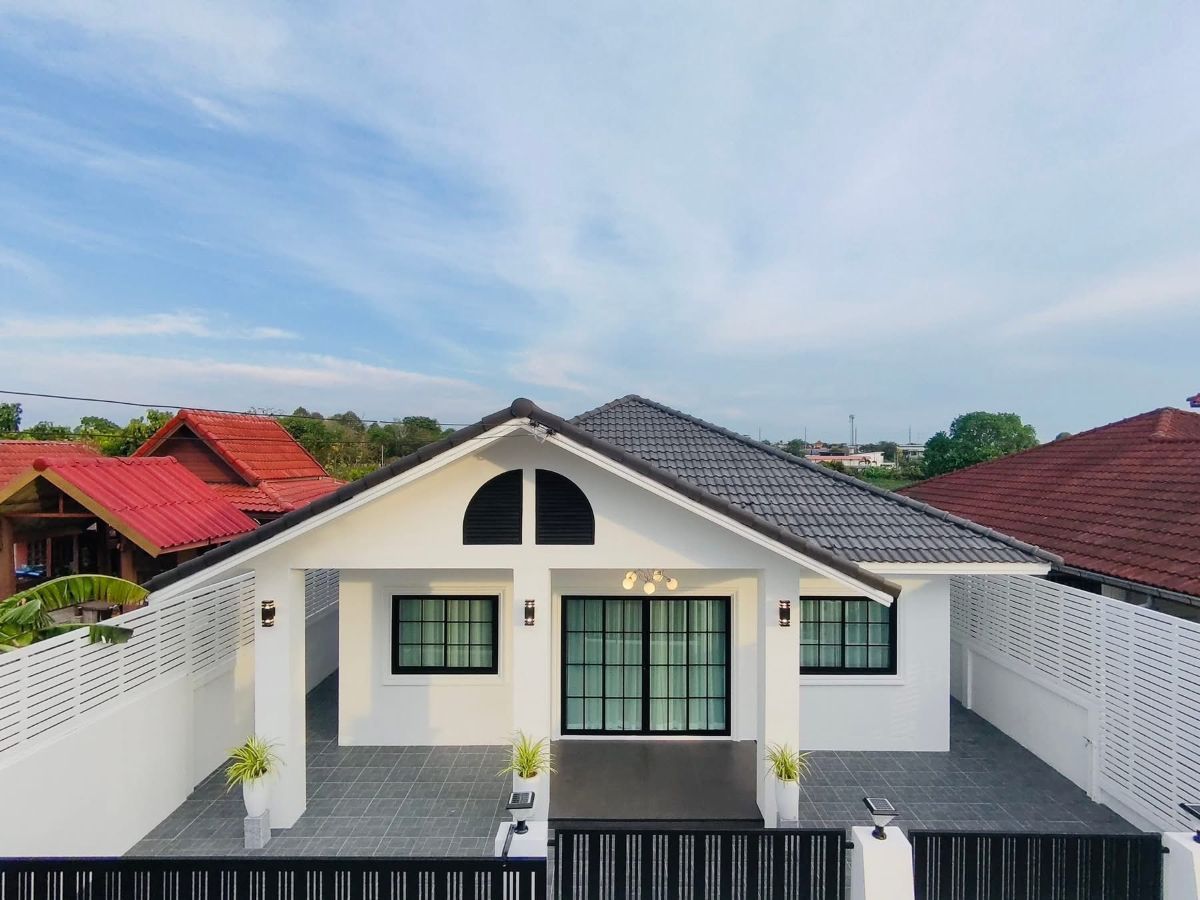 HS1434 – 3Bedrooms Single House for Sale in Ek Mongkhon Village 1 in Khao Talo
