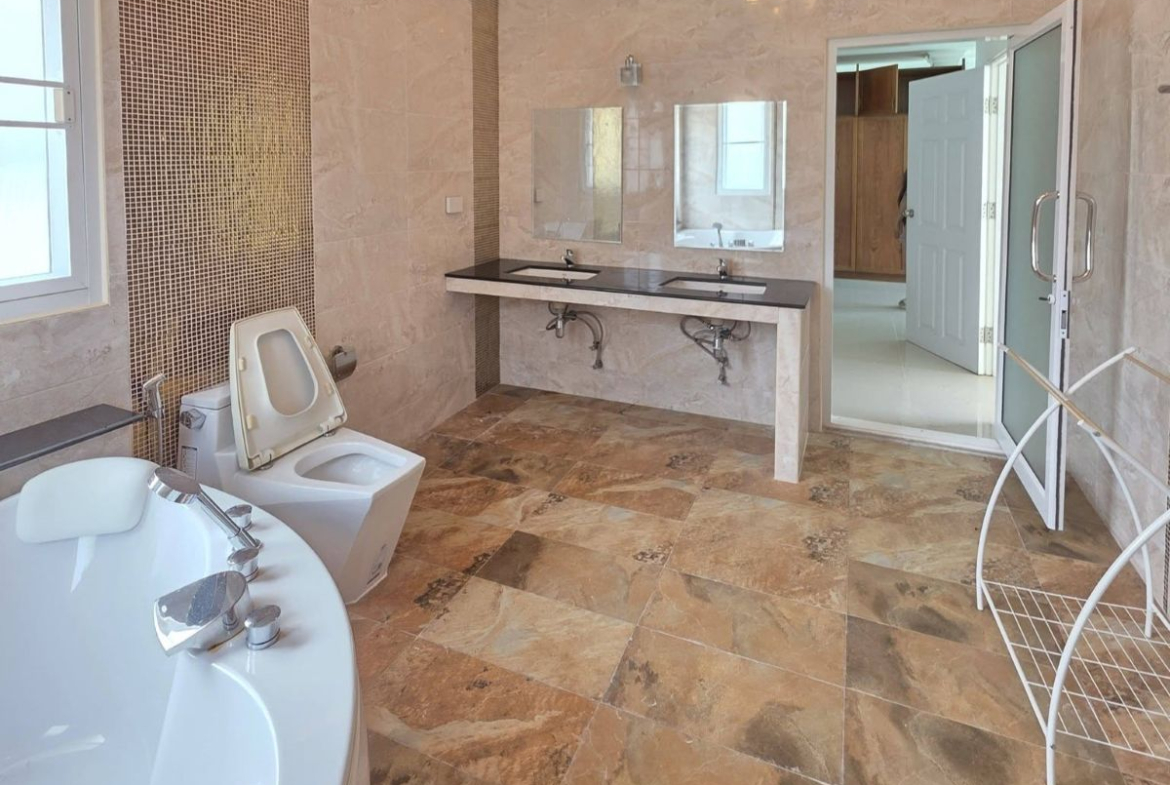 HS1445 – 7Bedrooms Pool Villa for Sale in Bang Saray