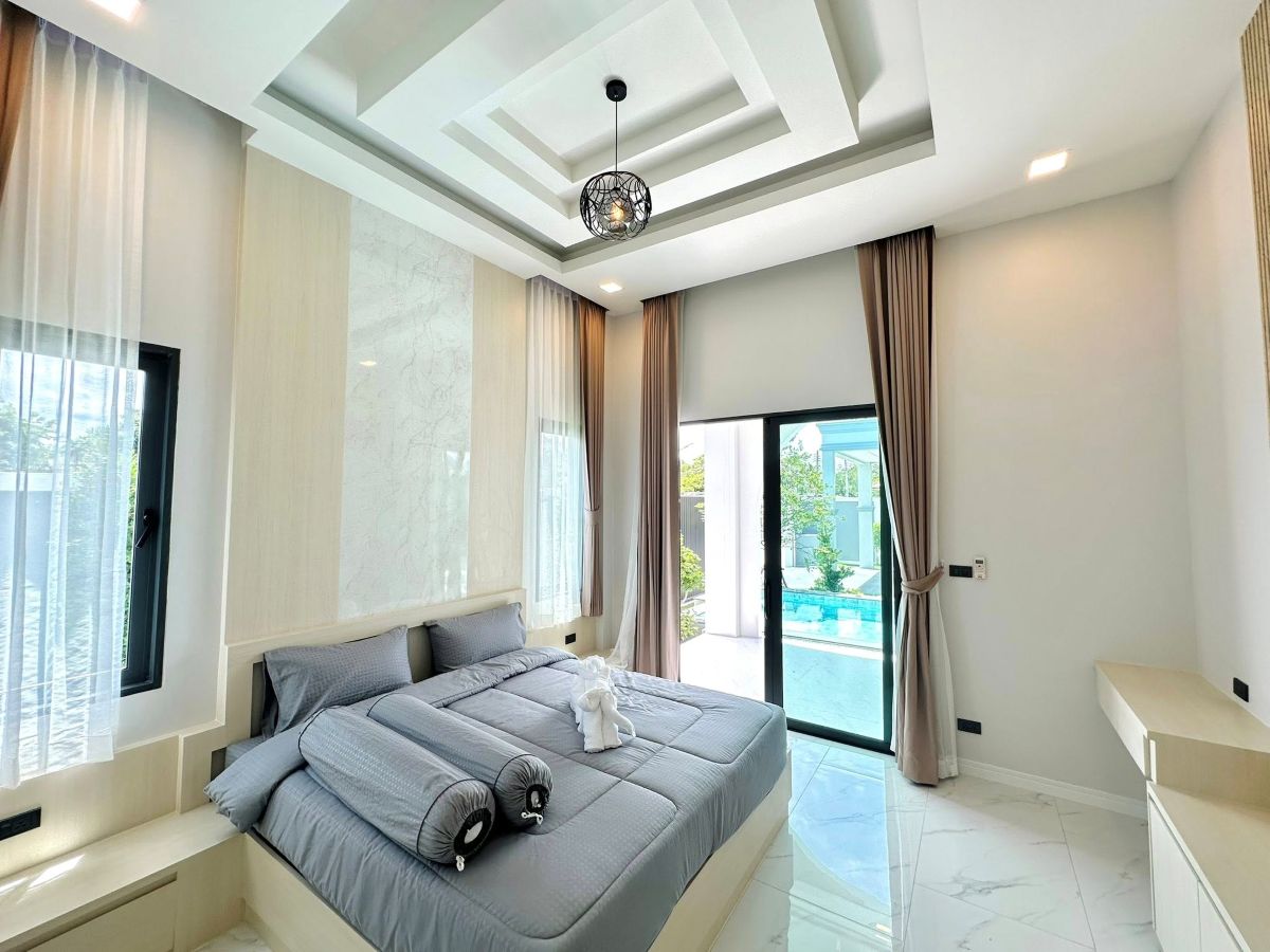 HS1449 -4Bedrooms Luxury Pool Villa House for Sale in Soi Siam Country Club