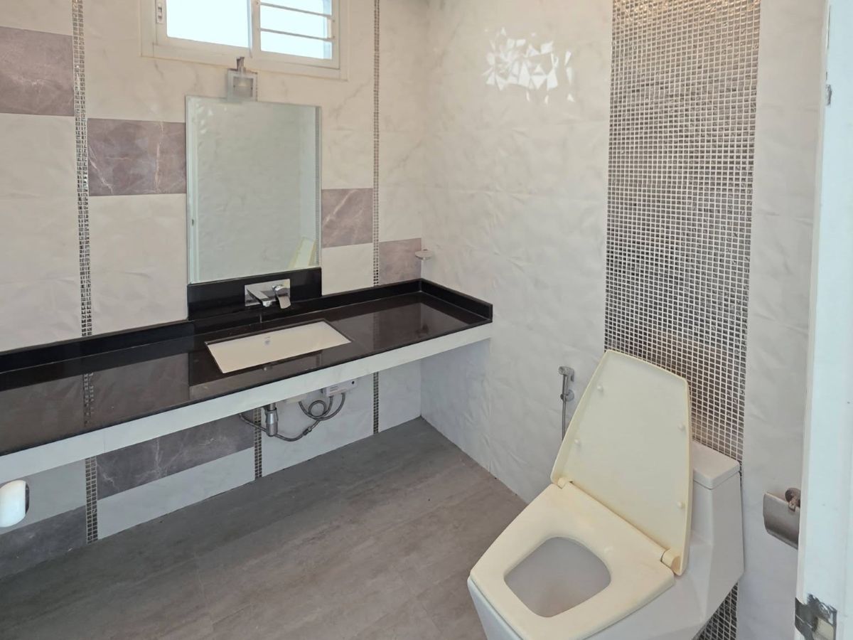 HS1445 – 7Bedrooms Pool Villa for Sale in Bang Saray