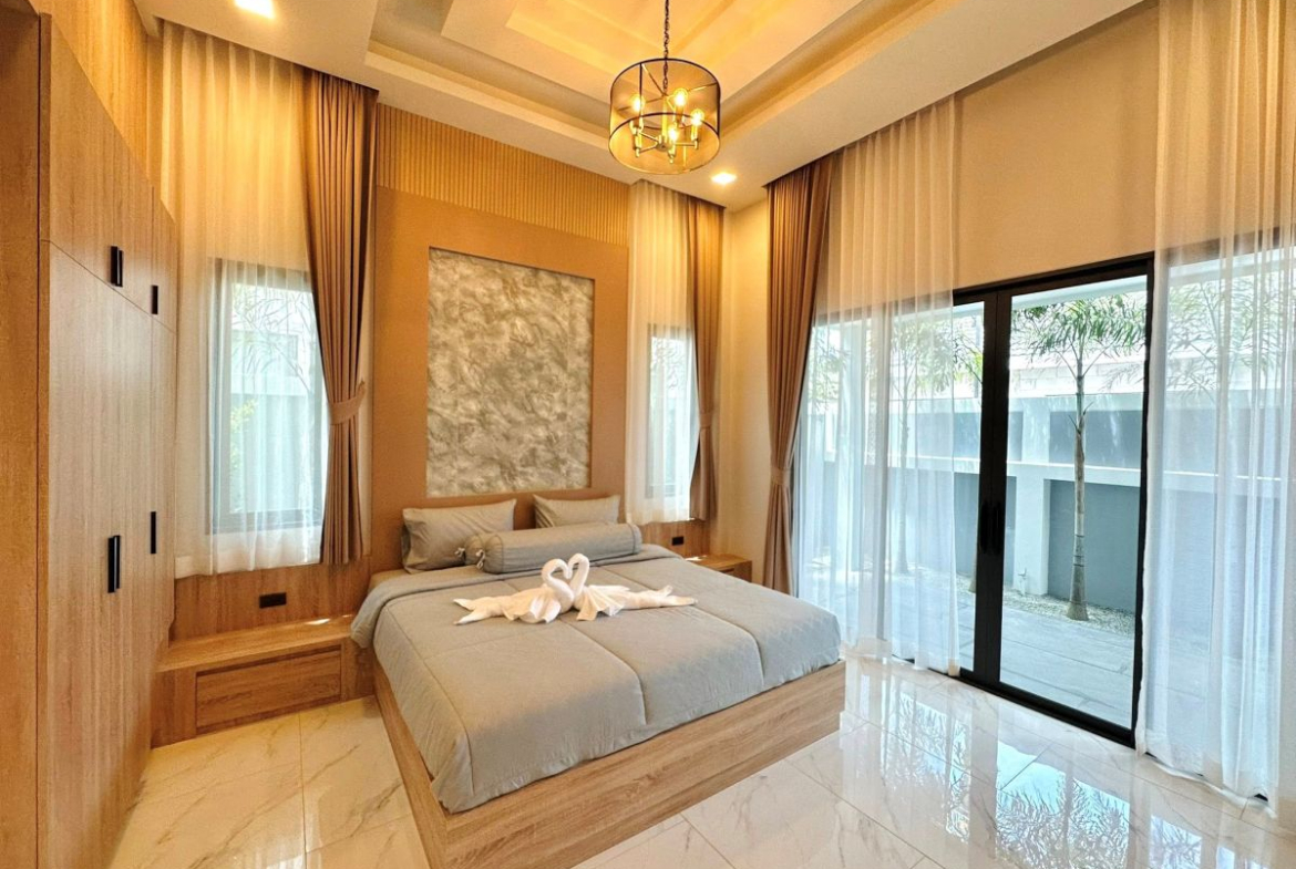 HS1449 -4Bedrooms Luxury Pool Villa House for Sale in Soi Siam Country Club