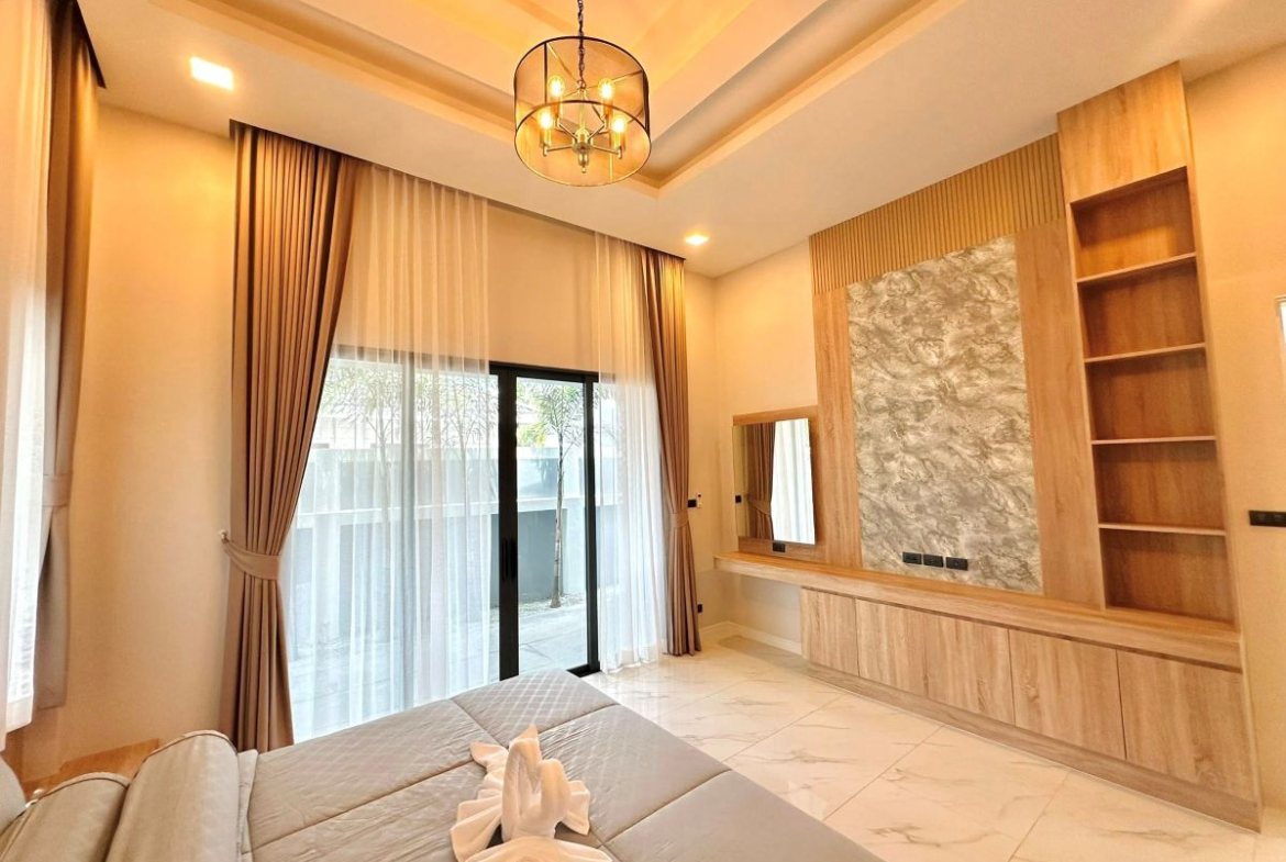 HS1449 -4Bedrooms Luxury Pool Villa House for Sale in Soi Siam Country Club