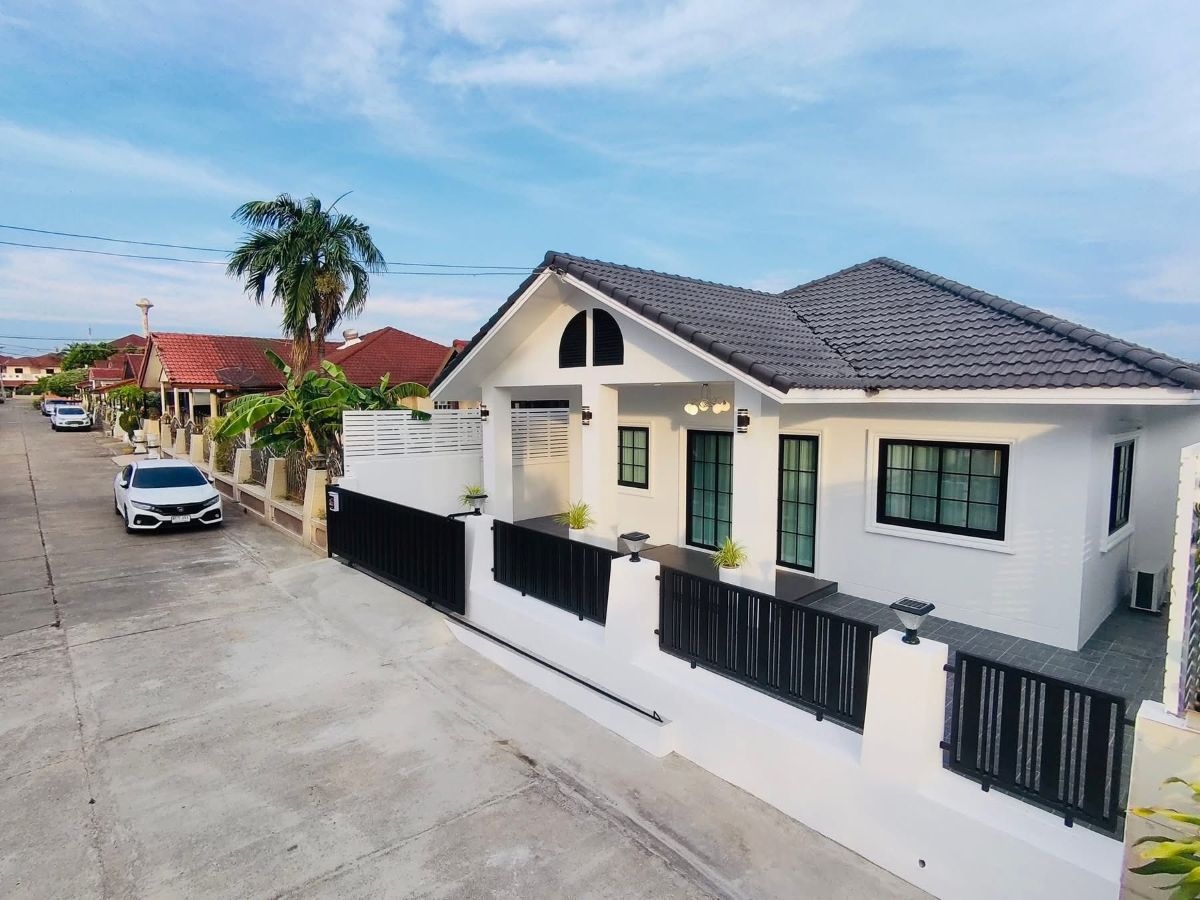HS1434 – 3Bedrooms Single House for Sale in Ek Mongkhon Village 1 in Khao Talo