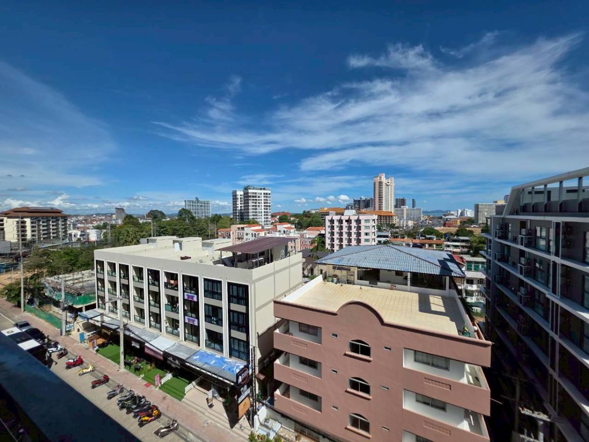 CS0966 – 3Bedrooms Condominium for Sale in Tropicana Condo in Pratamnak 6