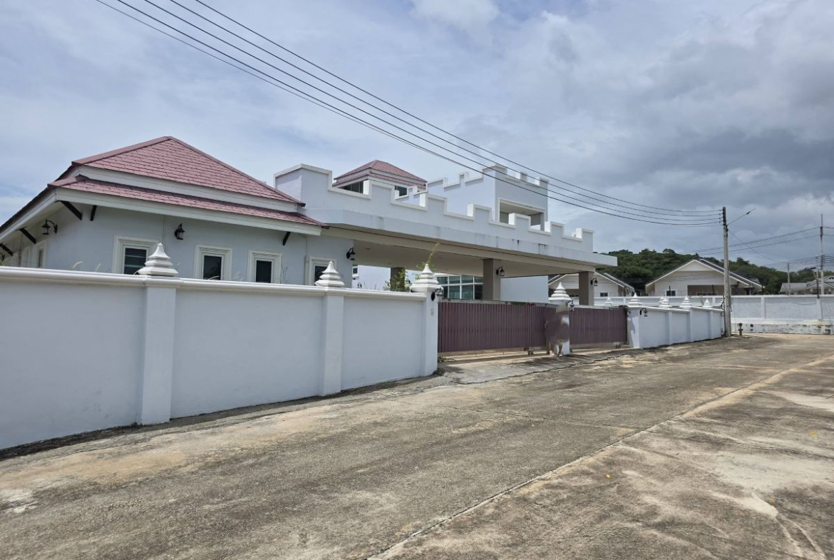 HS1445 – 7Bedrooms Pool Villa for Sale in Bang Saray