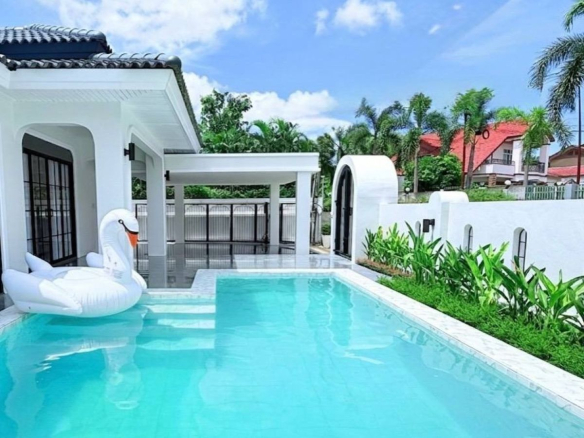 HS1442 – 3Bedrooms Pool Villa for Sale in Pattaya Tropical Village 2 in Soi Siam Country Club