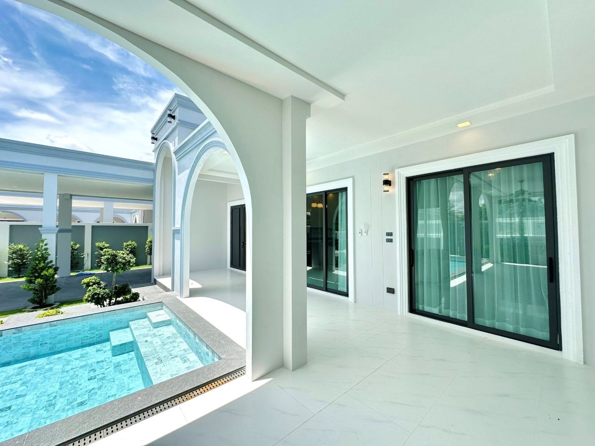 HS1449 -4Bedrooms Luxury Pool Villa House for Sale in Soi Siam Country Club