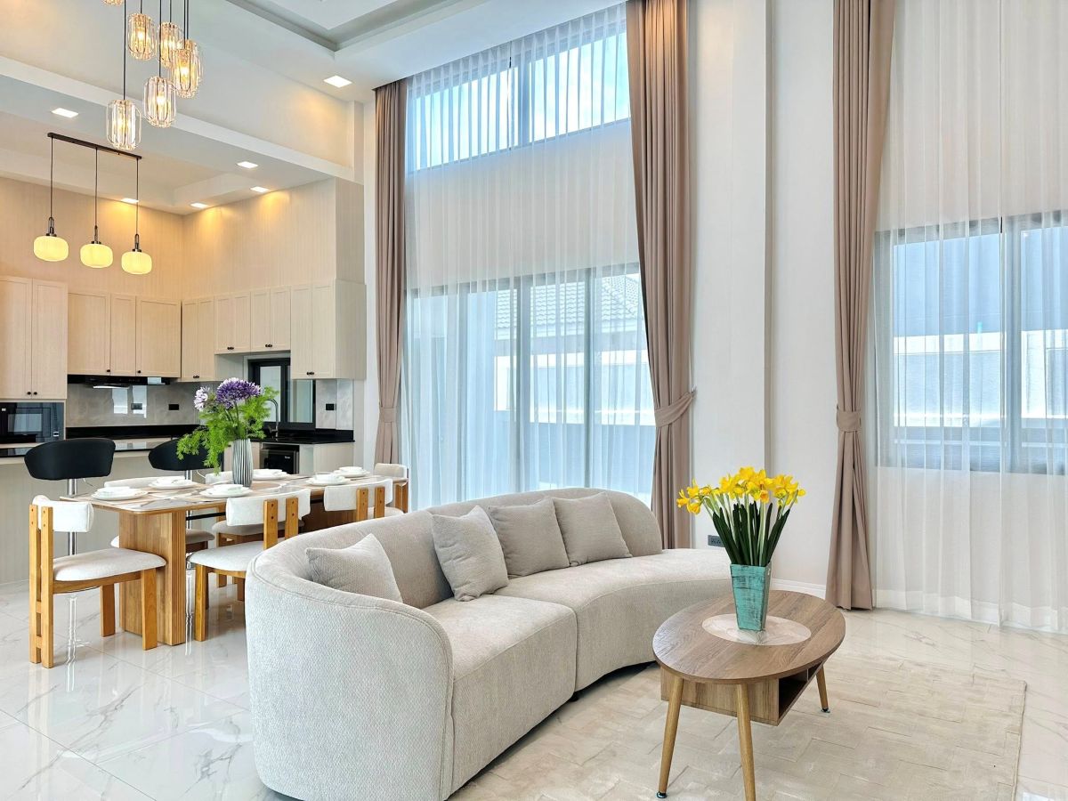 HS1449 -4Bedrooms Luxury Pool Villa House for Sale in Soi Siam Country Club