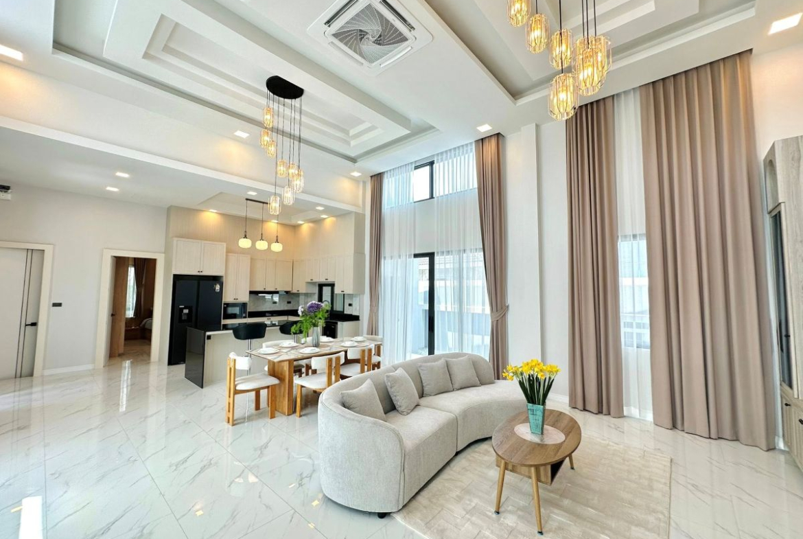 HS1449 -4Bedrooms Luxury Pool Villa House for Sale in Soi Siam Country Club