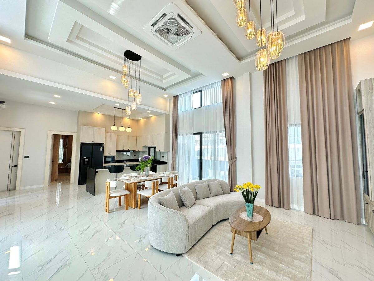 HS1449 -4Bedrooms Luxury Pool Villa House for Sale in Soi Siam Country Club