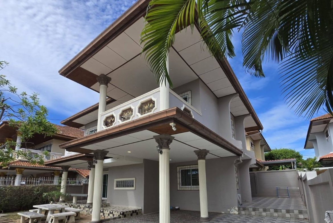 HR0884 – 4 Bedroom Single House for Rent in Ek Mongkol 4 in Khao Talo