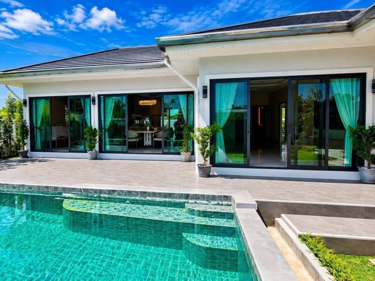 HS1457 – 4Bedrooms Pool Villa House for Sale in Huay Yai