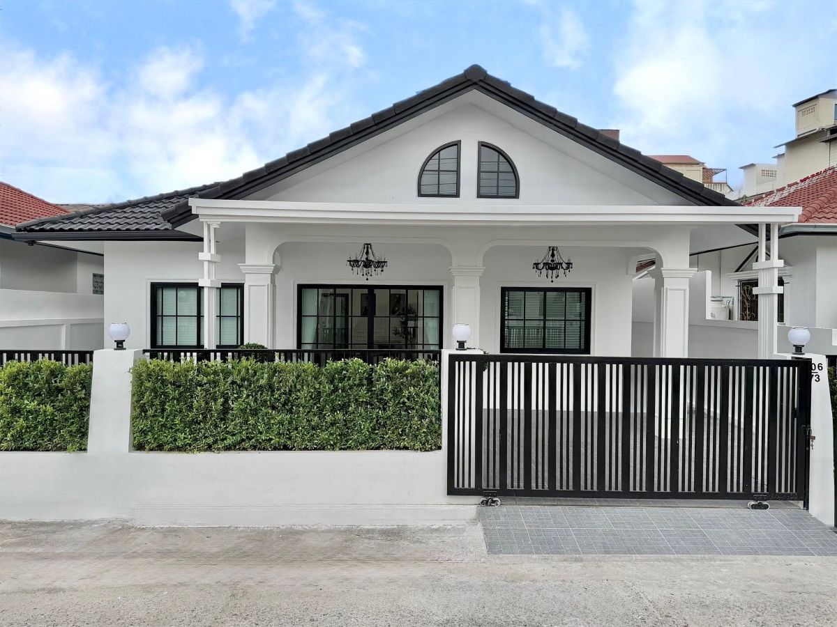 HS1459 – 3Bedrooms Single House for Sale in Ek Mongkon 2/1 Village in Khao Talo