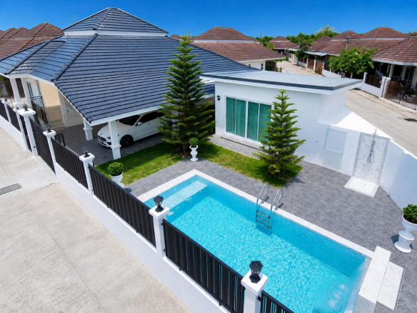 HS1453 – 4Bedrooms Pool Villa House for Sale in Chokchai Village 10 in Soi Siam Country Club