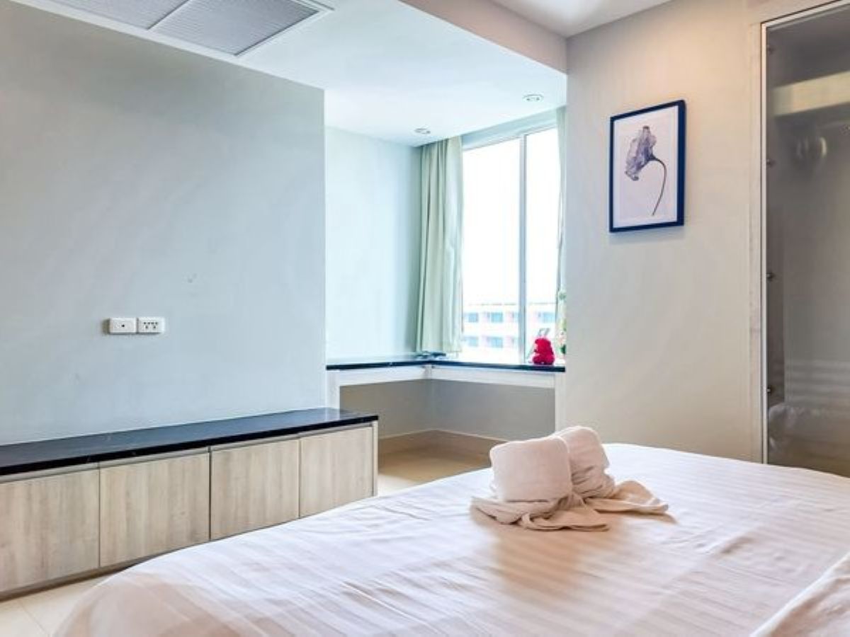 CS0984 – 2Bedrooms Condominium for Sale in La Royale Beach Condo in Na Jomtien