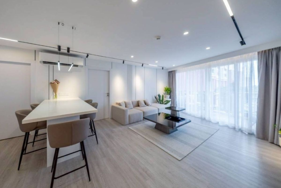 CS0981 – 3Bedrooms Condominium for Sale in Royal Hill Resort in Thappraya Rd