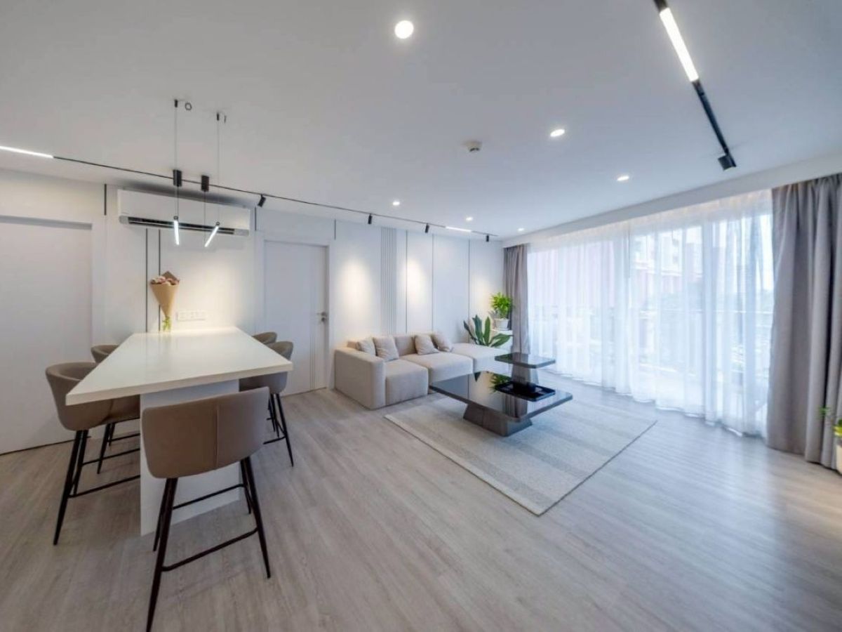 CS0981 – 3Bedrooms Condominium for Sale in Royal Hill Resort in Thappraya Rd
