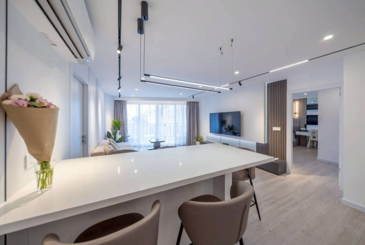 CS0981 – 3Bedrooms Condominium for Sale in Royal Hill Resort in Thappraya Rd