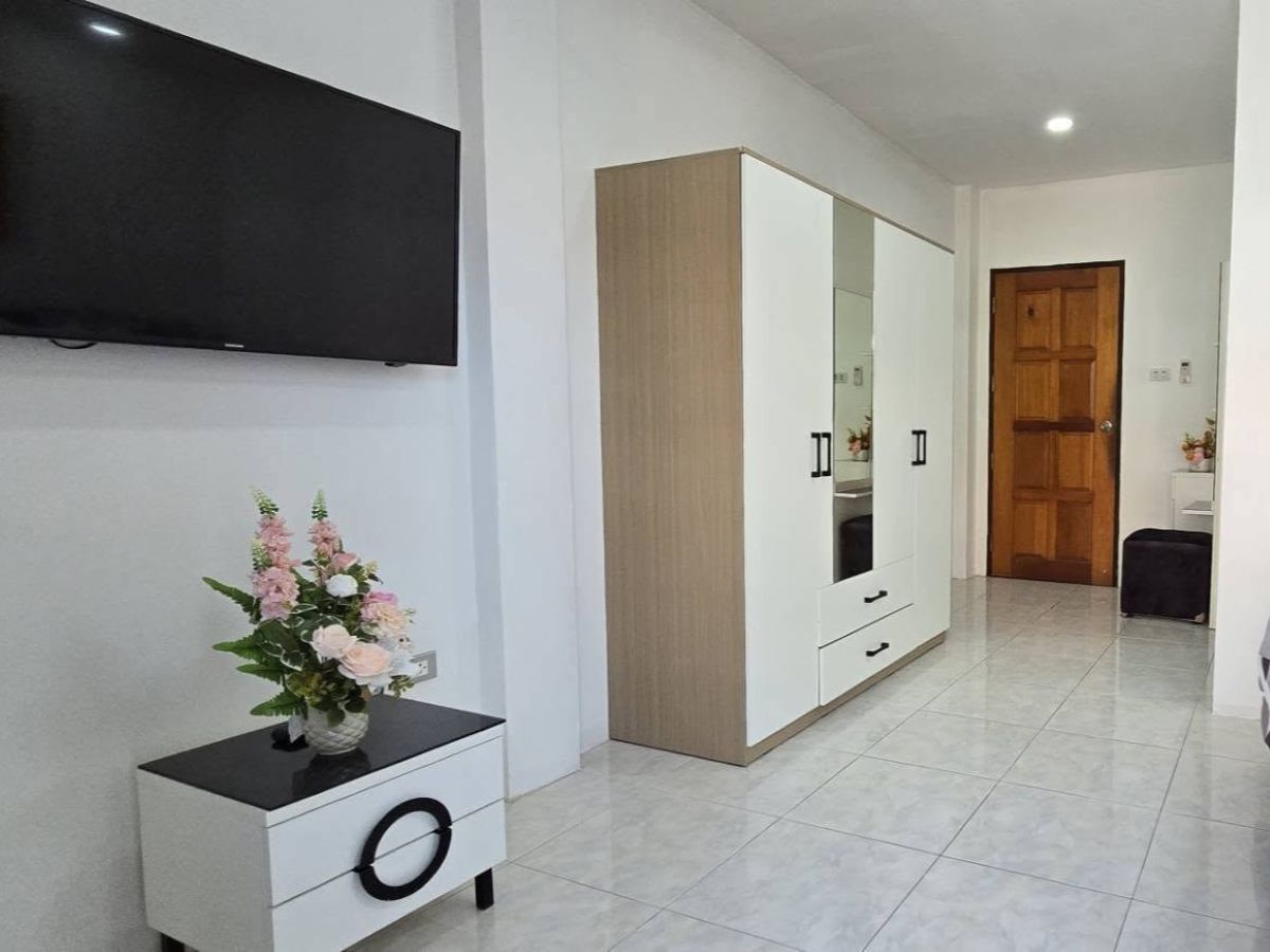 TR0018-4 Bedroom Townhouse for Rent in Corrib Village in  Pratumnak Hill Soi 5