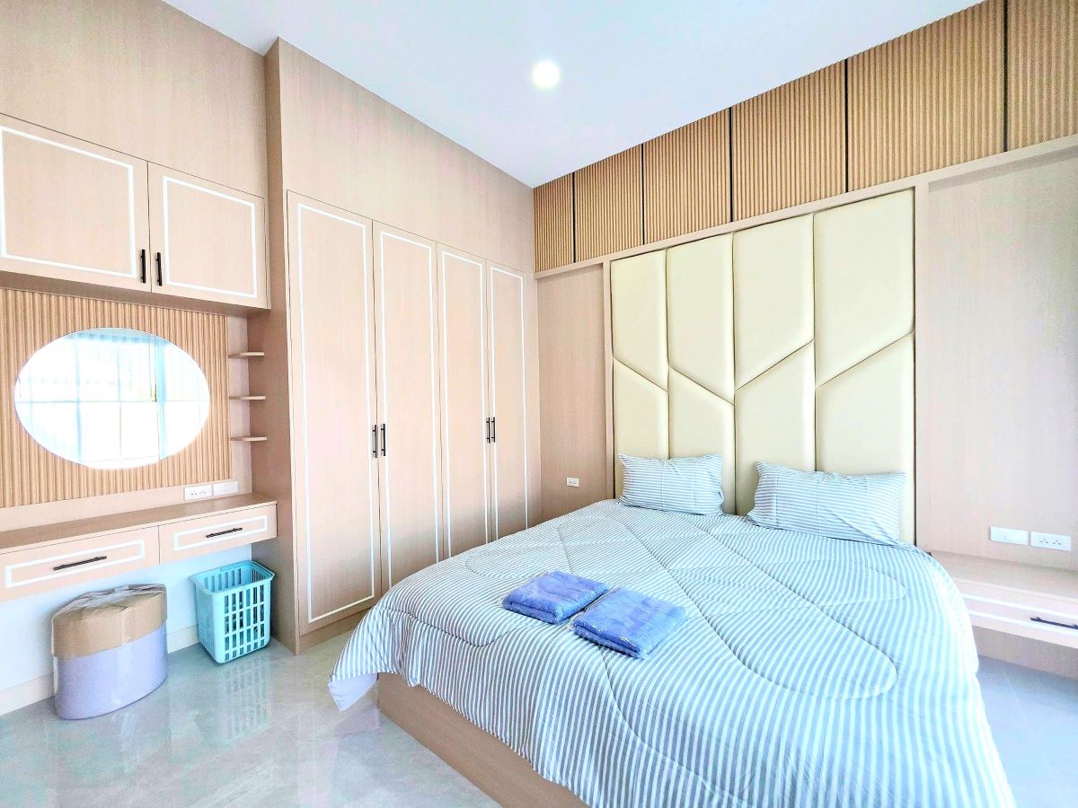 HR0885 – 4Bedrooms Newly built Pool Villa for Rent in Soi Siam Country Club