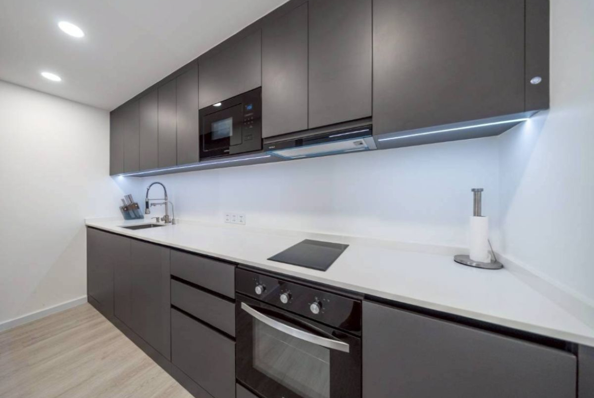 CS0981 – 3Bedrooms Condominium for Sale in Royal Hill Resort in Thappraya Rd