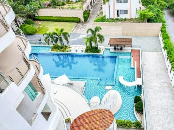 CS0984 – 2Bedrooms Condominium for Sale in La Royale Beach Condo in Na Jomtien