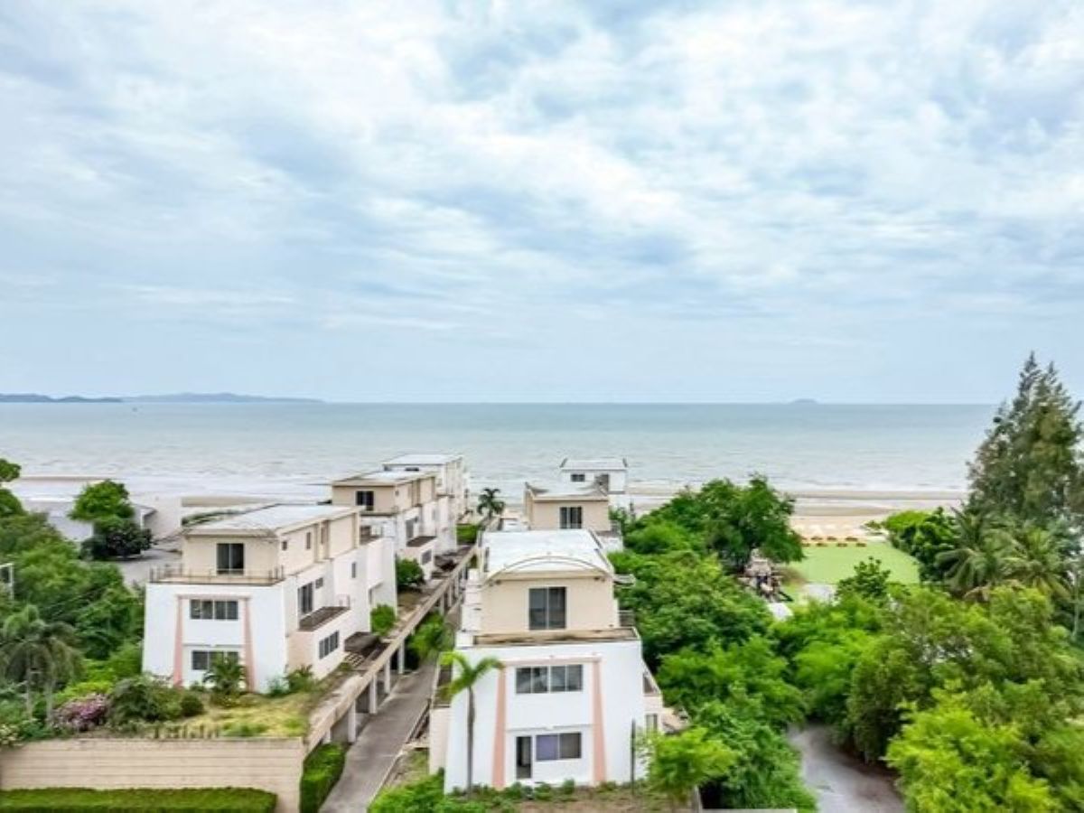 CS0984 – 2Bedrooms Condominium for Sale in La Royale Beach Condo in Na Jomtien