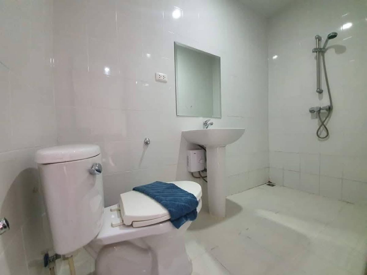 TR0018-4 Bedroom Townhouse for Rent in Corrib Village in  Pratumnak Hill Soi 5