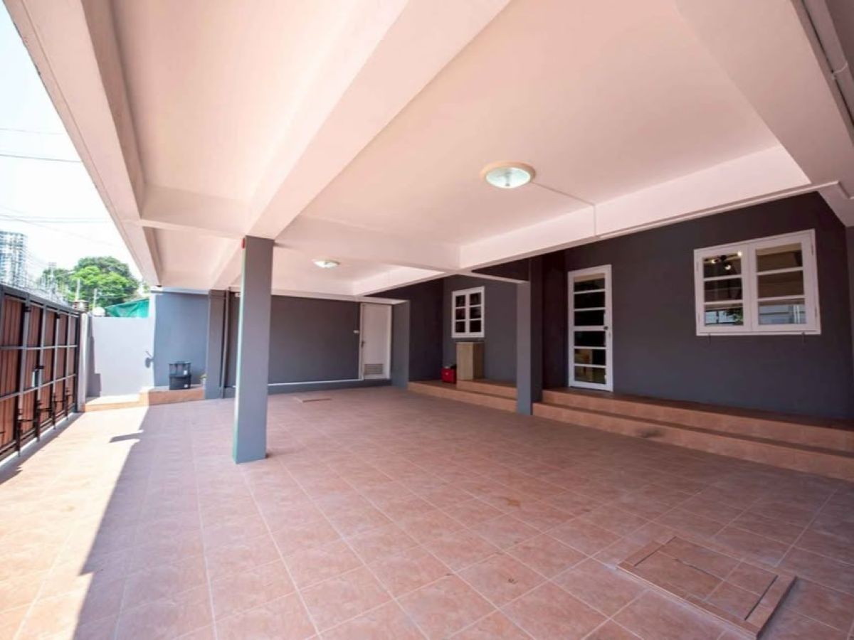 BS0020 – Pool Villa Resort Commercial for Sale/Rent in Jomtien